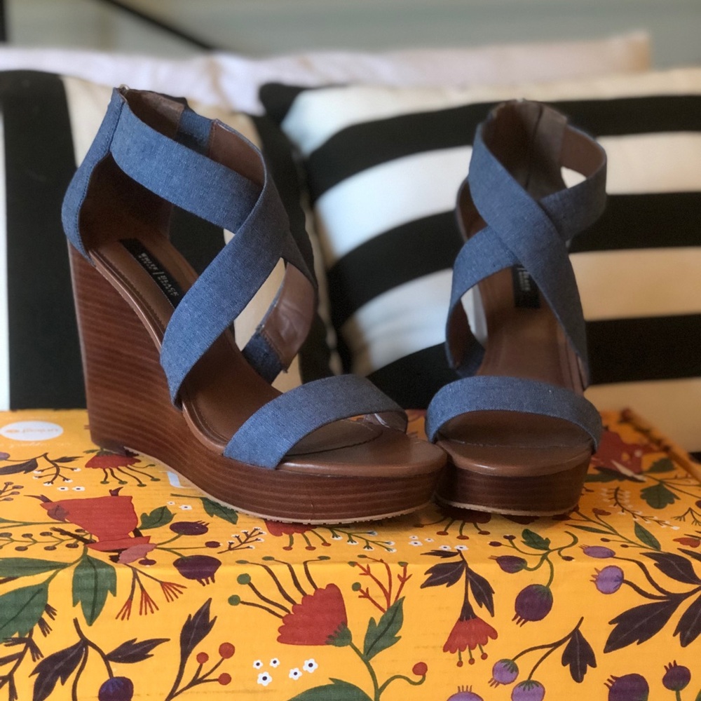 White House Black Market Wedges